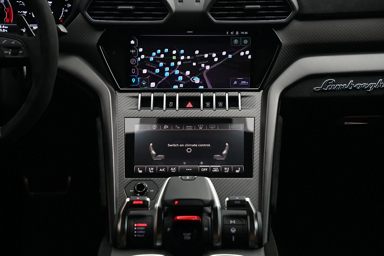 Lamborghini Urus Perfomante 2024 GCC Spec under warranty from Lamborghini.