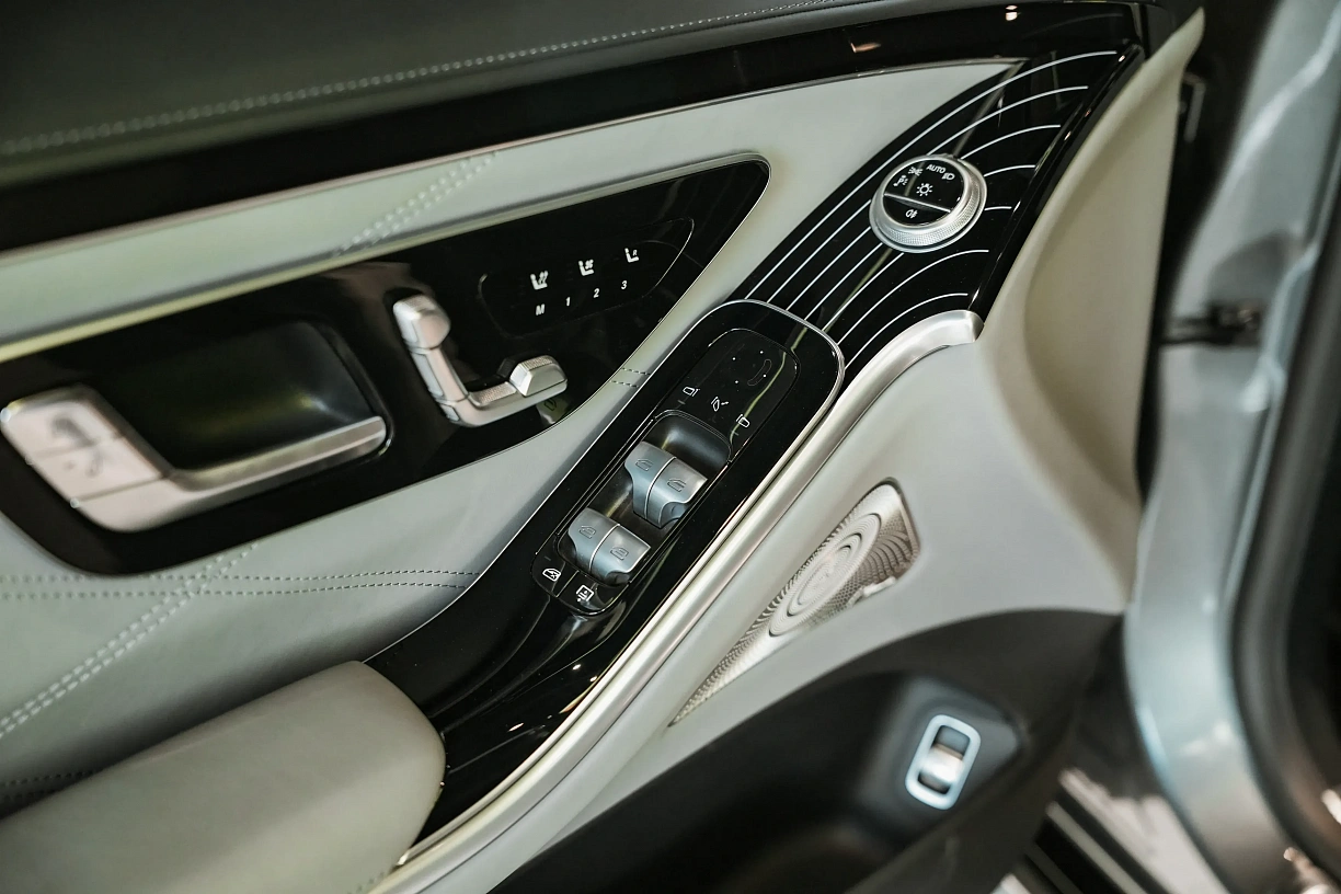 2025 Mercedes S680 Maybach - a flagship of the Mercedes-Benz lineup