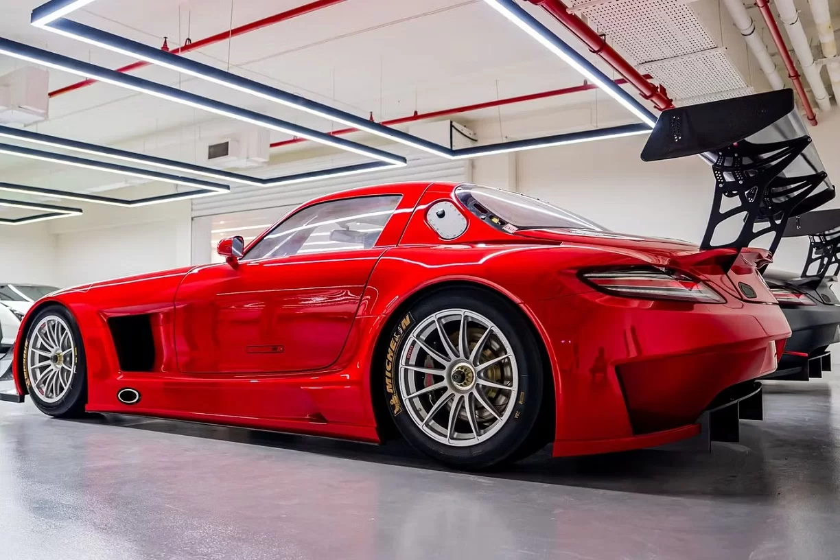 2011 Mercedes-Benz SLS GT3 AMG Race Spec Collector Car 1 of 1