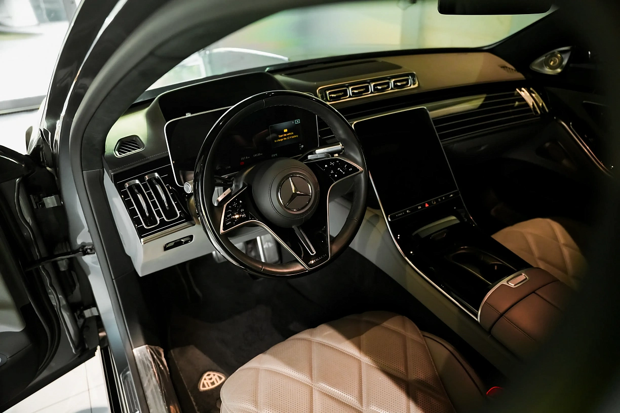 2025 Mercedes S680 Maybach - a flagship of the Mercedes-Benz lineup